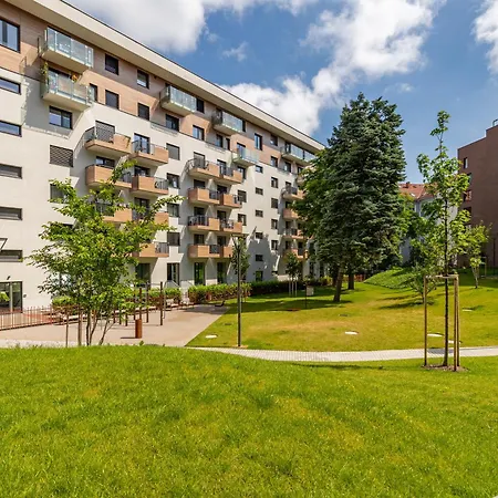 Modern Oasis In Bratislava's Heaven Appartement *