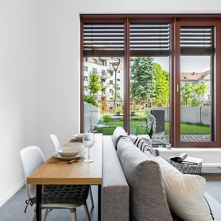 Lejlighed Modern Oasis In Bratislava's Heaven *