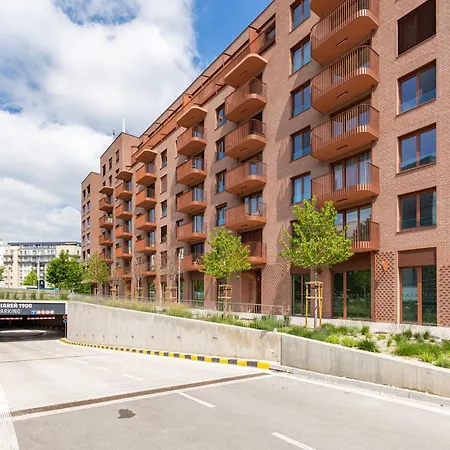 Lejlighed Modern Oasis In Bratislava's Heaven