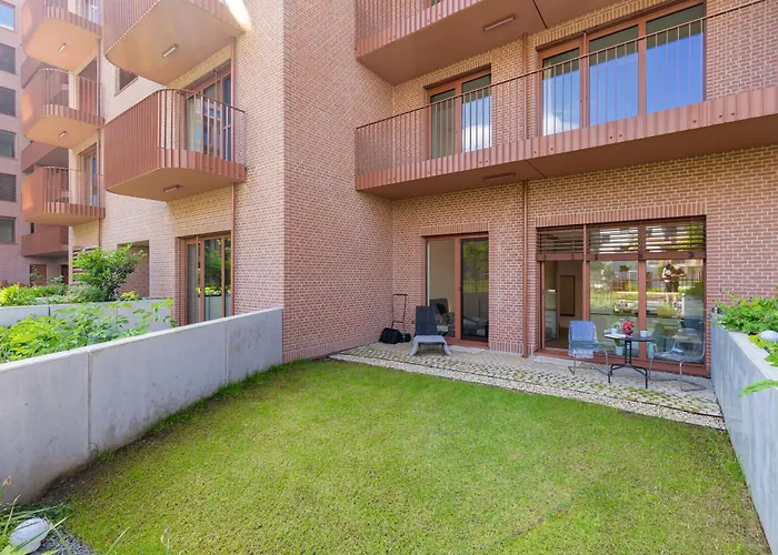 Modern Oasis In Bratislava's Heaven アパート *